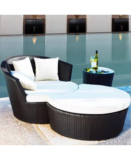 New Patio Rattan Garden Table and Chairs